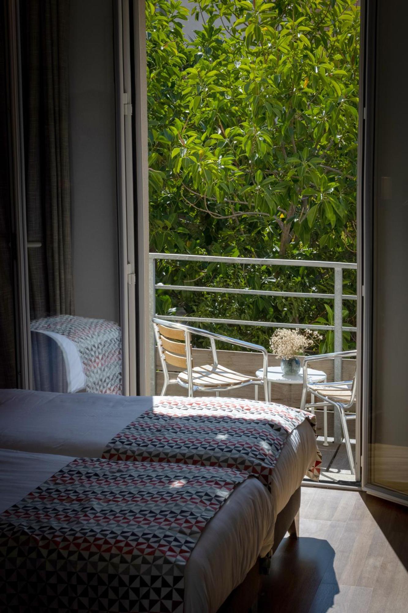 Hotel Mediterranee 卡尔维 外观 照片