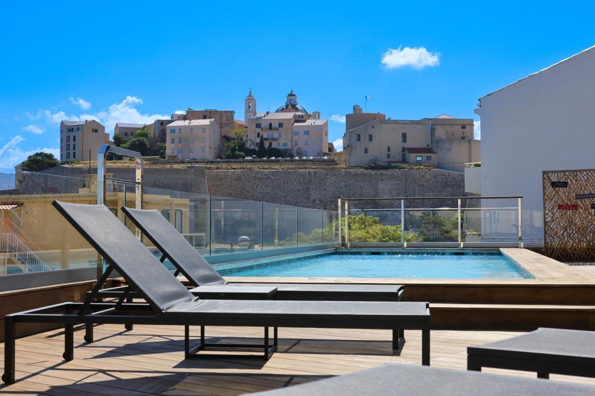 Hotel Mediterranee 卡尔维 外观 照片
